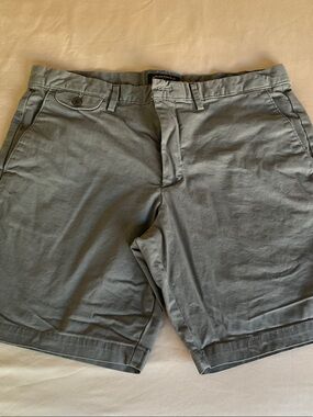 Banana Republic Factory Men's Slate Gray Flat-Front Shorts